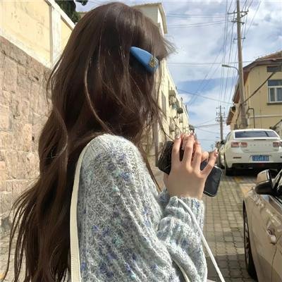 冲浪女孩布鲁娜